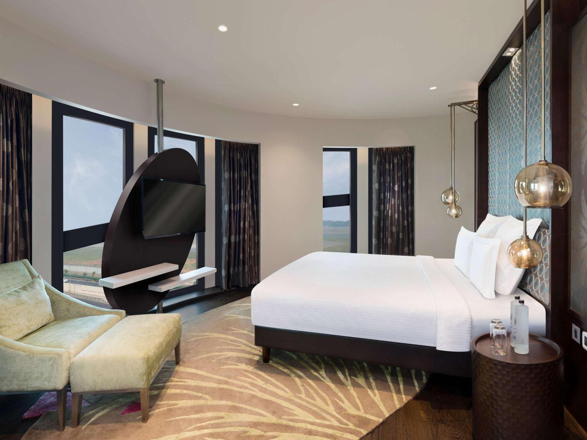 Pullman New Delhi Aerocity المظهر الخارجي الصورة A bedroom at the hotel
